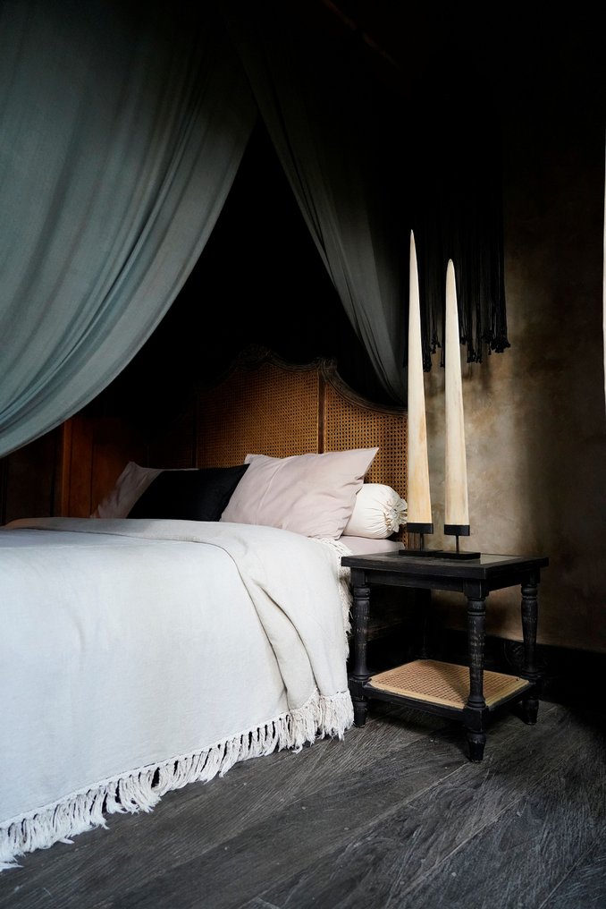 Fără preț de rezervă - un set triplu de colți de pește spadă montate pe suporturi personalizate. Cioc pe suport - Xiphias Gladius - 74 cm - 7 cm - 7 cm- Speciile Non-CITES - (3) #3.2