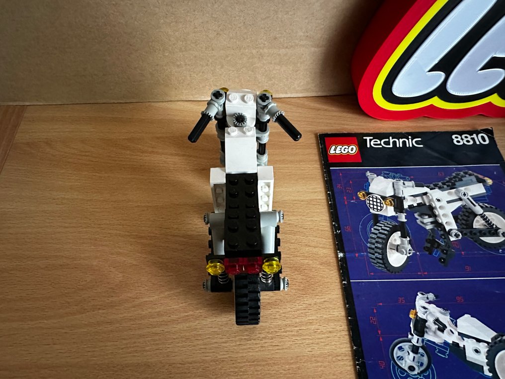 Lego Zestaw - Technic - 8810 LEGO Technic Cafe Racer + 293 LEGO Homemaker Piano 1973 #4.3