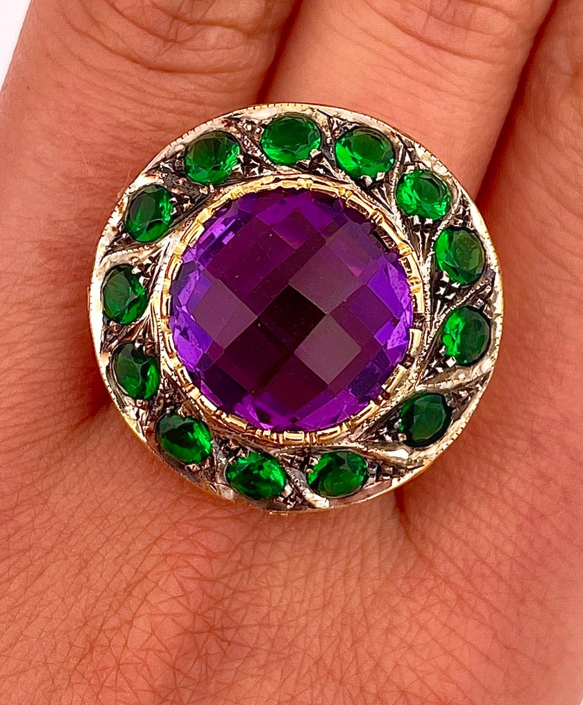 Zonder minimumprijs - Ring - 9 kt. Geel goud, Zilver Amethist - Smaragd #2.1