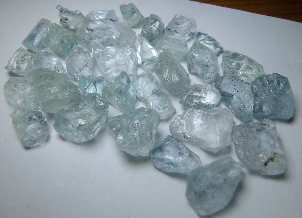 100.6 cts - Natural Crystal Aquamarine - Rough- 20.12 g #3.2