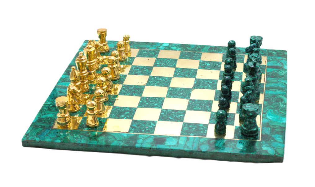 Chess game in malachite, chrysocolla, and native yellow copper. Carving - Height: 2.03 cm - Width: 42 cm- 7.16 kg - (1) #1.0