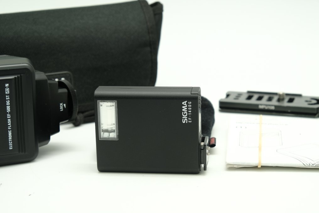 Sigma, Foveon 2 flashs (Fix & Cobra) + bracket + lenshood LH1-01 for the serie Sigma DP Foveon Cameră digitală #4.3