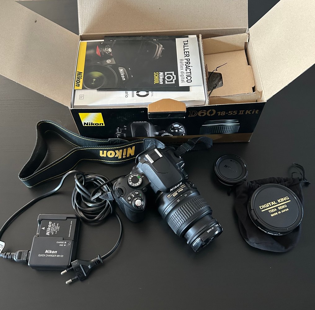 Nikon D60 + AF-S 18-55 G II Digital reflex camera (DSLR) #1.0
