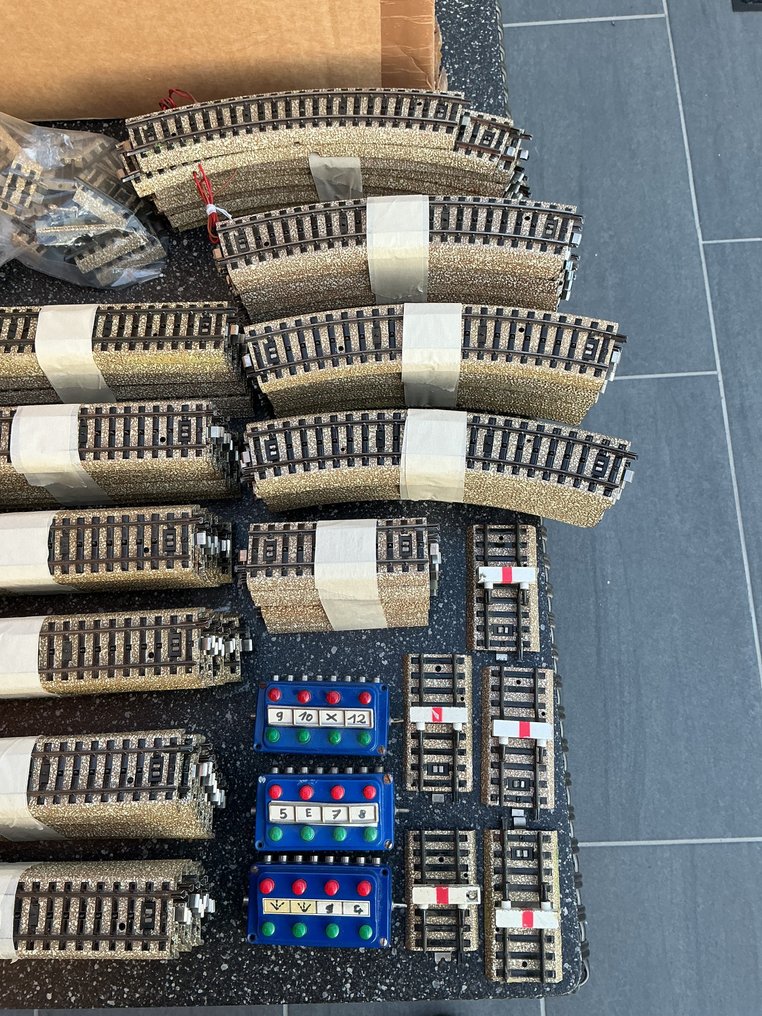 Märklin H0 - 5100/5120/5107-1/2/5214/5106/5146/7072 - Modelltogspor (148) - 148 stykker, M skinner, vognskifte-kryss osv. #4.3