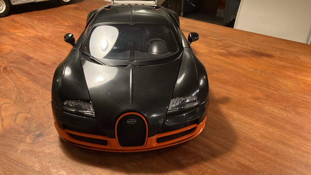 Altaya 1:8 - Σπορ αυτοκίνητο μοντελισμού - Bugatti Veyron #1.0