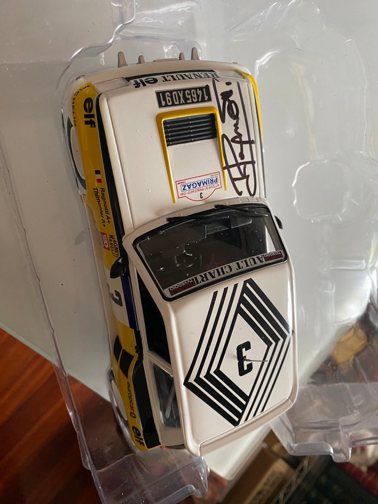 1:18 - Model raceauto - Renault 5 Turbo SIGNED RAGNOTTI #2.1