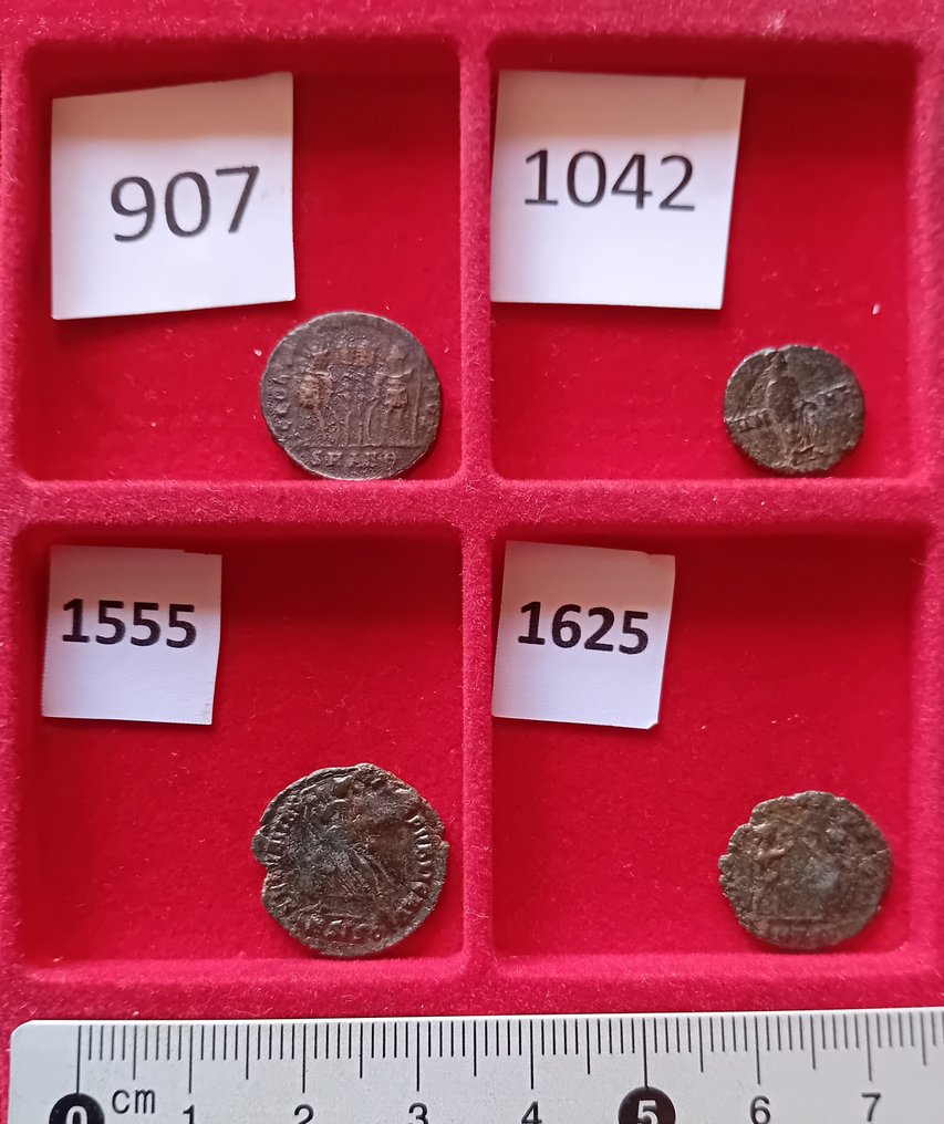 罗马帝国 Lot of 16 late Roman Æ coins (#907) 3rd - 4th century AD  (没有保留价) #3.2