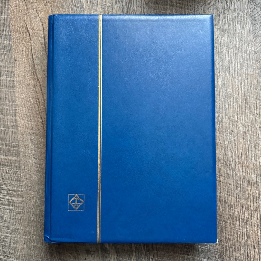 France  - Album "Roulettes, fictifs, colis postaux", timbres neufs - lot atypique, à voir #1.0