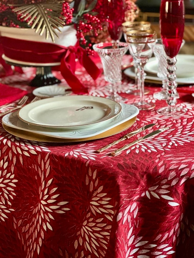 Red and white printed tablecloth for Christmas, spacious tables, floral damask. Decorative elegance. - Tablecloth - 270 cm - 180 cm #1.0
