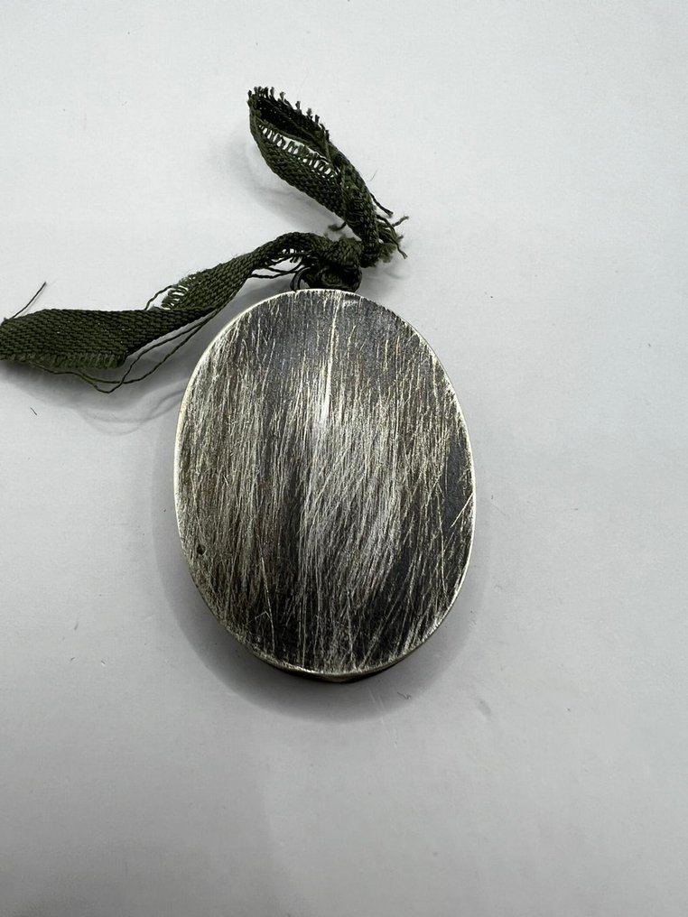  圣骨箱 - 银, 金色的卡蒂略 - XX 世纪 - 圣卢西亚，童贞女和烈士  #3.2