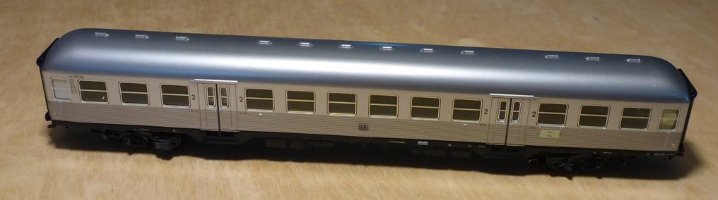 Märklin H0轨 - 43810, 43897 - 模型火车客运车厢 (4) - 4个 Silberlingen,其中3个带内饰。 - DB #3.2