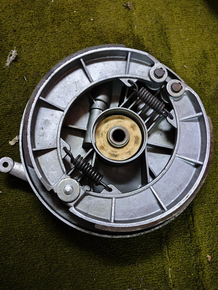 Car part (1) - Benelli Laverda Morini - Brake drum assembly - 1970-1980 #3.2