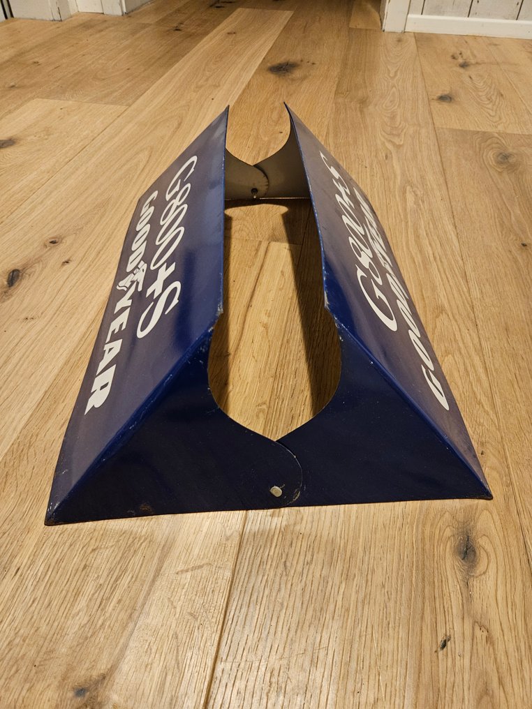 Sjældenhed! Display Goodyear Pneus, sjældenhed!!!!!!! - Originales Goodyear Blech Reifendisplay!!!!!! RARITAET!!!!!!! - Tegn - Metal #1.0