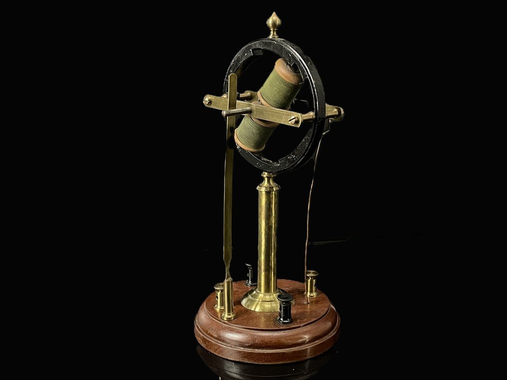 工业设备 - 罕见的Geissler管式发动机，约1875年制造，长度21厘米。 - 法国 #1.0