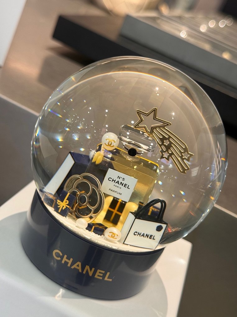 Chanel - N°5 Snow Globe - Set di accessori moda #2.1
