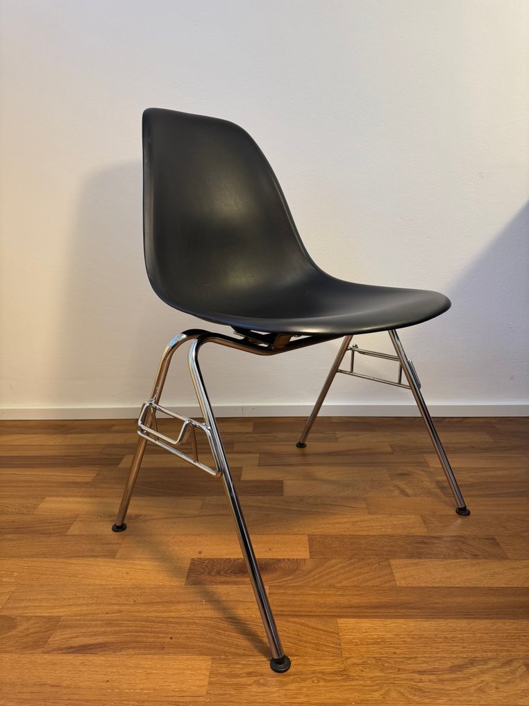 Vitra - Charles Eames - Stol - DSS - Polypropylen #1.0