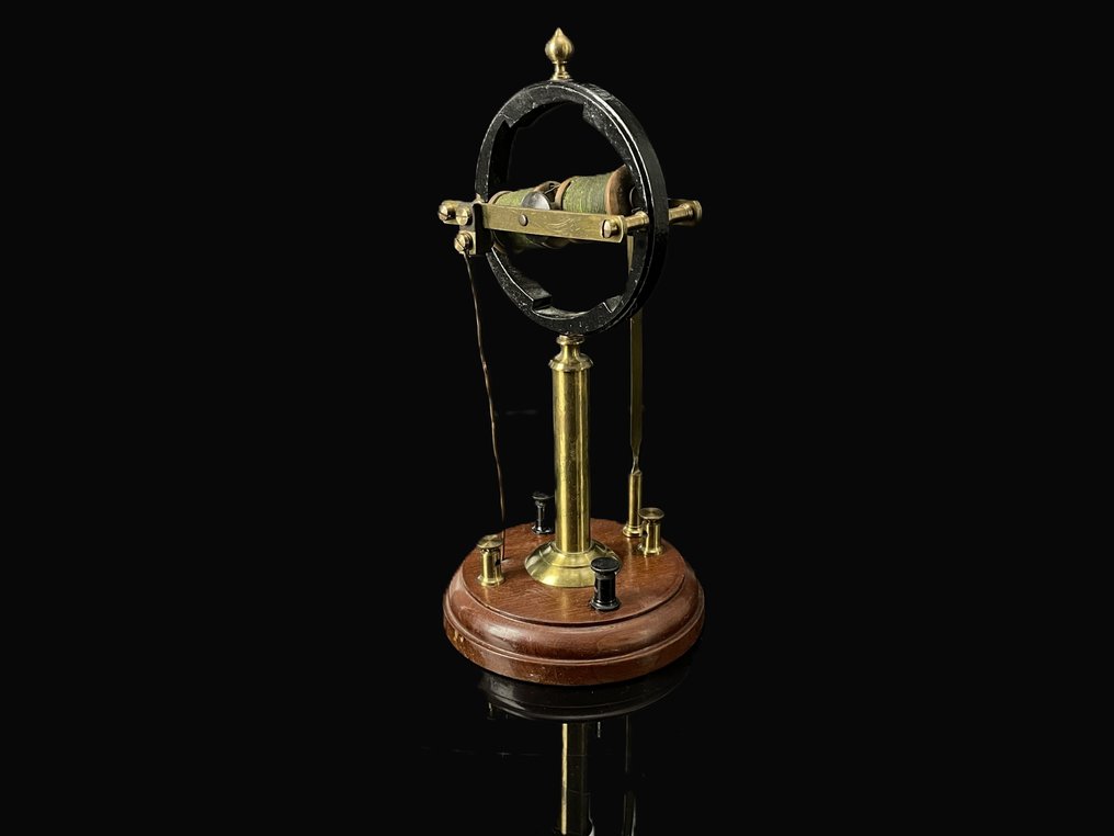 工业设备 - 罕见的Geissler管式发动机，约1875年制造，长度21厘米。 - 法国 #4.3