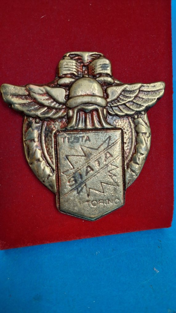 Badge - AC - 1950 #1.0