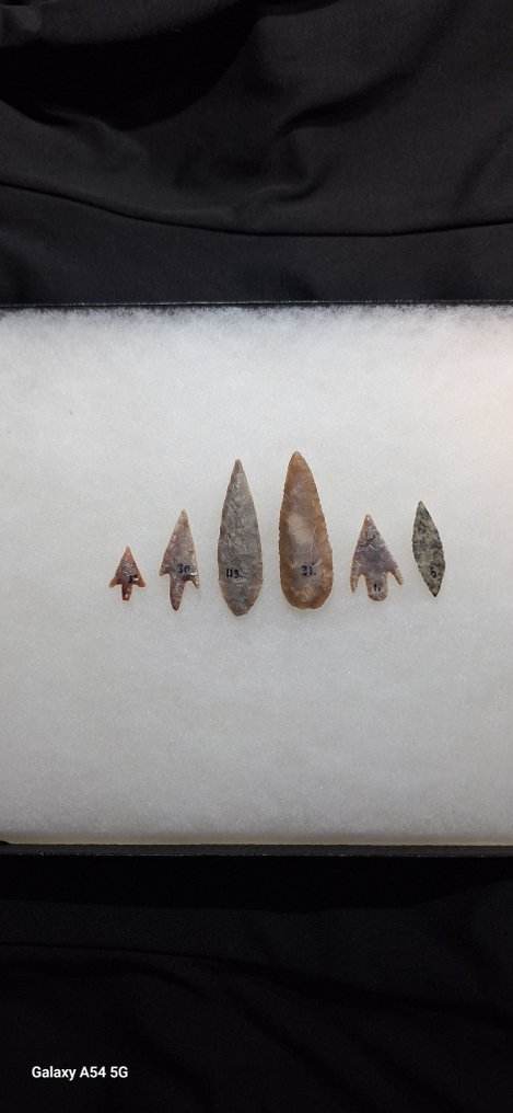 Neolithic Jasper Neolithic biface arrowhead point, private collection, multicolored, North Africa. - 60 mm  (No Reserve Price) #2.1