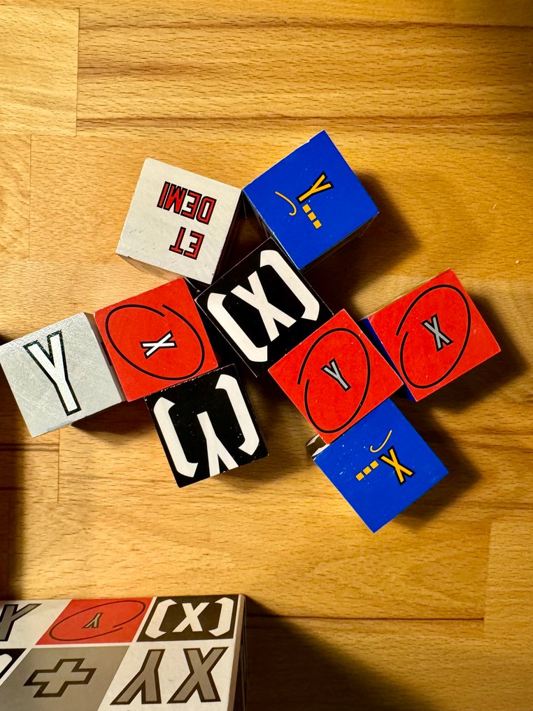 Lawrence Weiner (1942-2021) - 雕刻, XX XY Wooden Block Set - 13 cm - 紙, 木 - 2011 #4.3