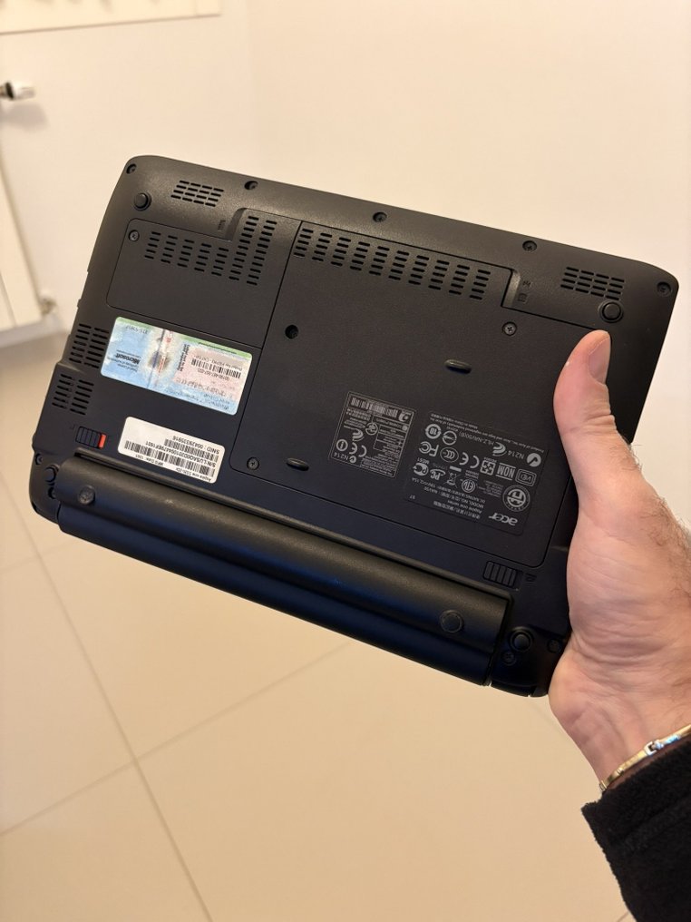 Acer Aspire One NAV50 Glossy Red - gaming emulator - Laptop (1) #3.2