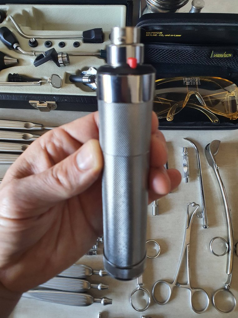 Kompletny, profesjonalny zestaw narzędzi chirurgicznych ze stali nierdzewnej oraz okulary ochronne - Strumento medico - acciaio inossidabile, Composito #3.2