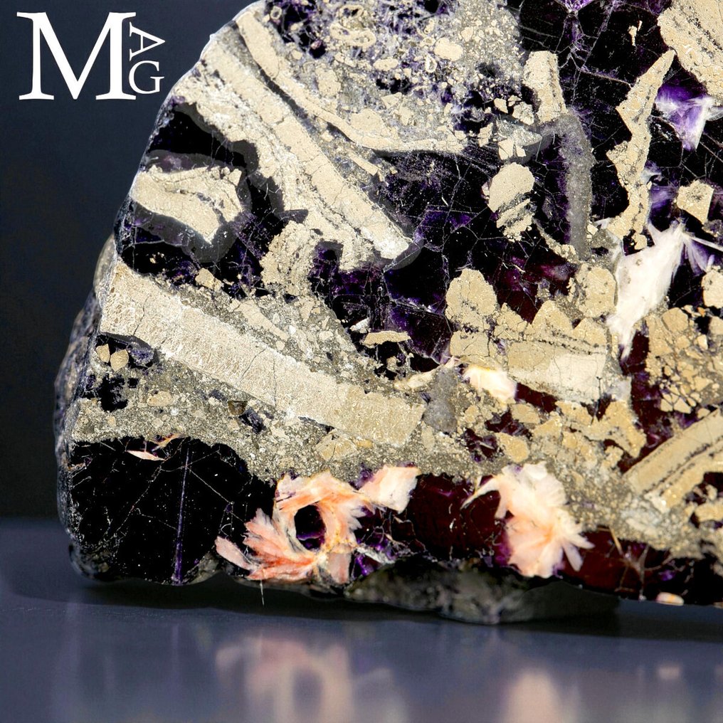 萤石、黄铁矿和重晶石——来自西班牙的稀有矿物 - 高度: 63 mm - 闊度: 58 mm- 110 g #1.0