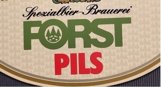 Ταμπέλα διαφημιστική μπύρας Forst, δεκαετία του 70, με αυθεντική αλυσίδα, 28x21. - Διαφημιστική πινακίδα - Πλαστικό #2.1