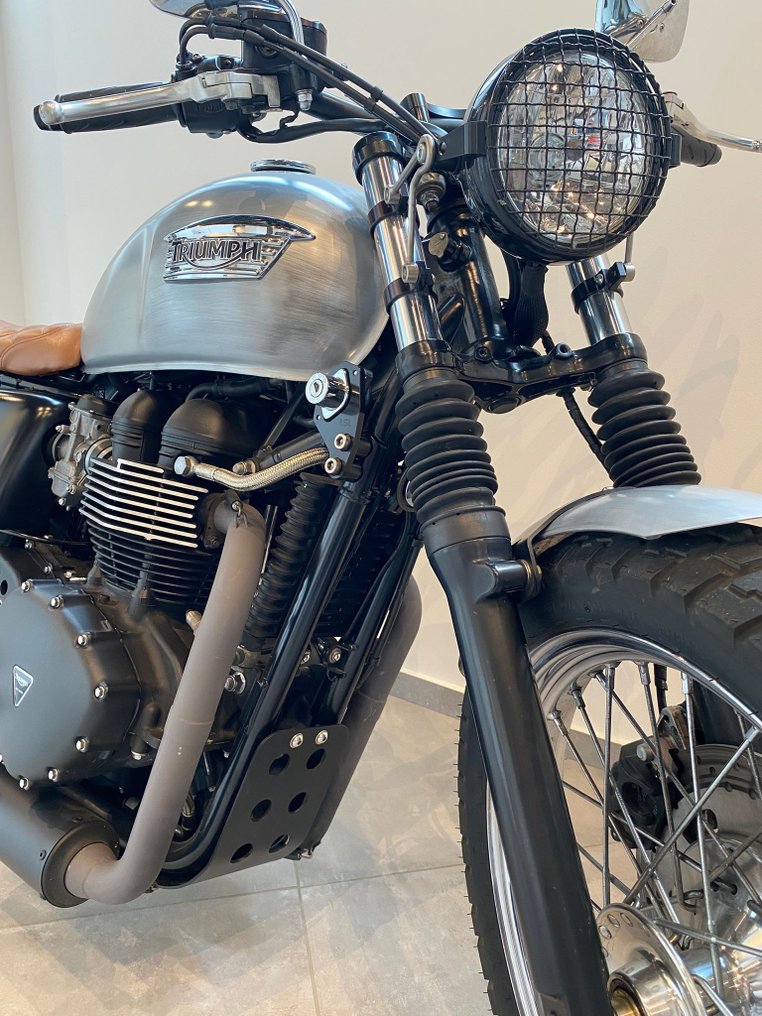 Triumph - Bonneville T100 - Brat Special - NO RESERVE - 900 cc - 2009 #1.0