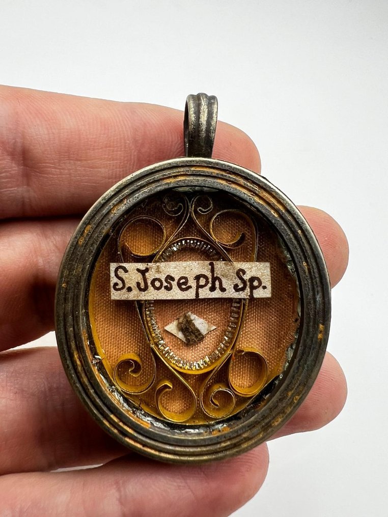 Λειψανοθήκη - Μπρούντζος, χρυσό πλαίσιο - 20ος αιώνας - Άγιος Ιωσήφ ο Μυστηριώδης #2.1