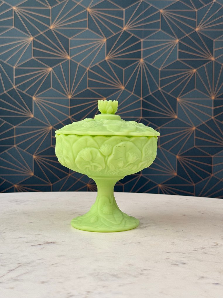 Fenton Art Glass - 罐 - 受新艺术运动启发的 - 铀玻璃, 乳白色玻璃 - 带盖的水果罐 #2.1