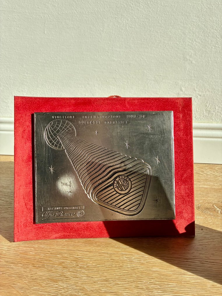 Badge (No. 2) / Banner - Alfa Romeo - 2600 - 1977 #3.2