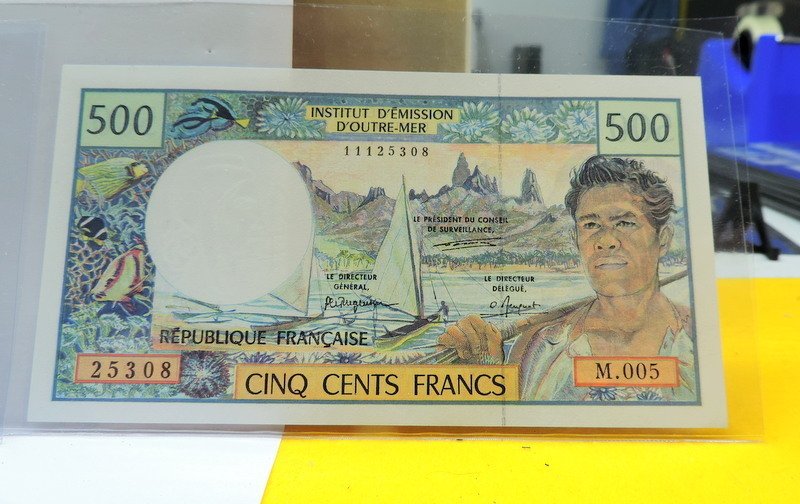 Maailma. - 3 banknotes - various dates (Ei pohjahintaa) #3.2