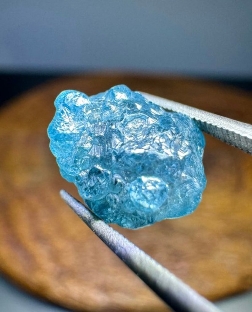 No Reserve Price - 1 pcs Blue Diamond - 4.23 ct - No laboratory report - Vivid Blue Raw Diamond #1.0