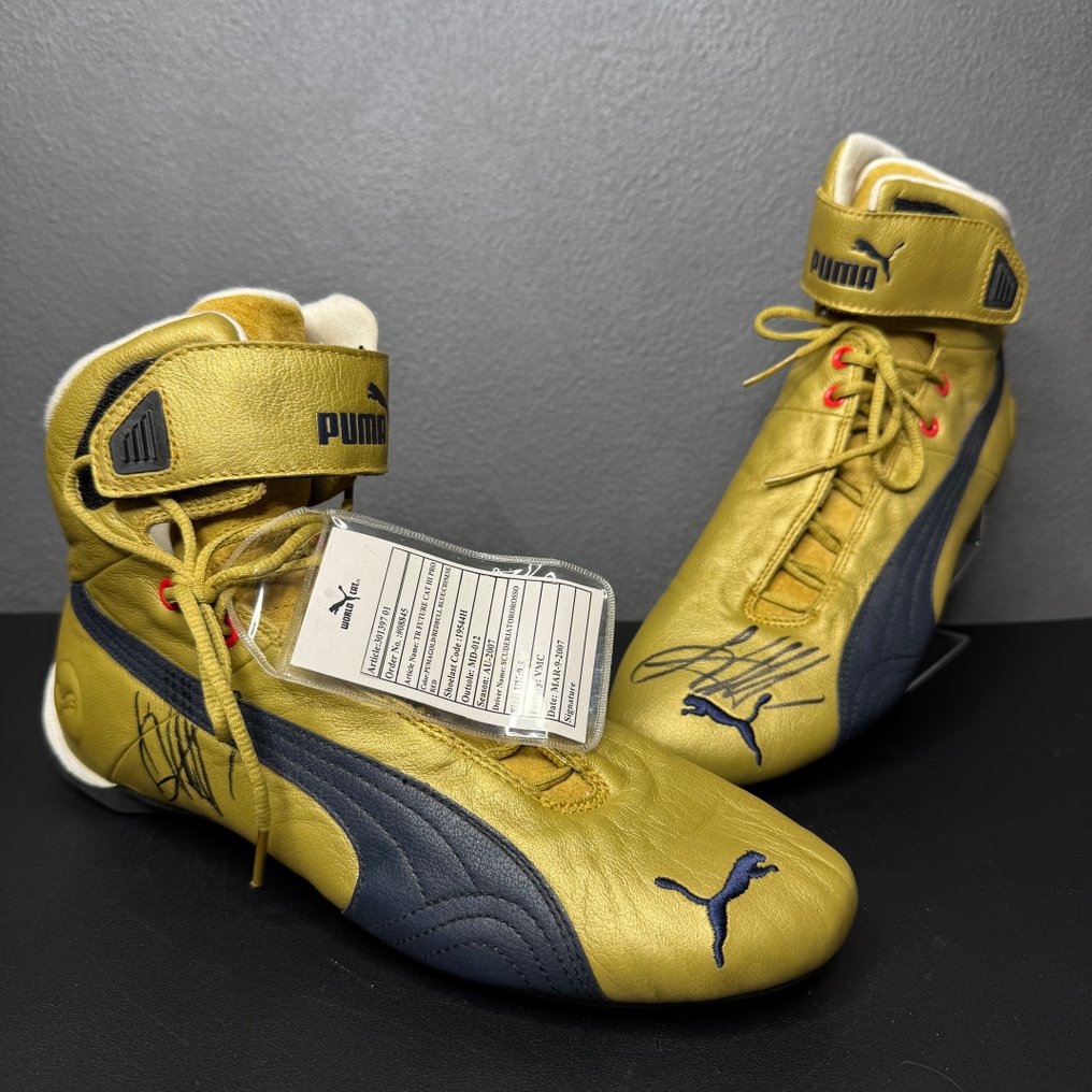 Toro Rosso - Signed Racing Shoes - 塞巴斯蒂安·维特尔 - 2008 - 比赛鞋  #1.0