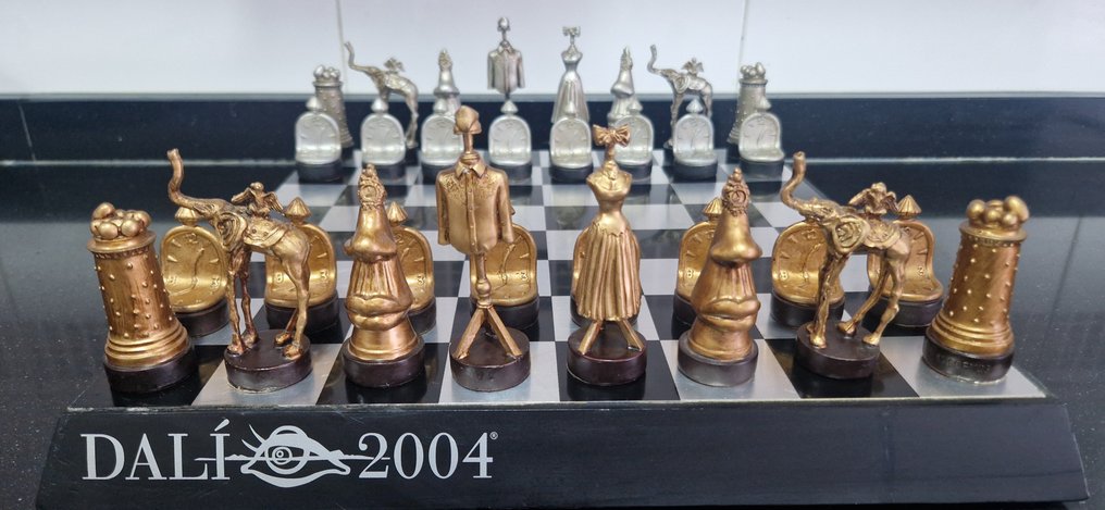 Σετ σκακιού - Ajedrez de colección de Lujo de Salvador Dalí - Αλουμίνιο, ξύλο, πολυρεζίνη με ενέσιμη μέταλλο. #3.2