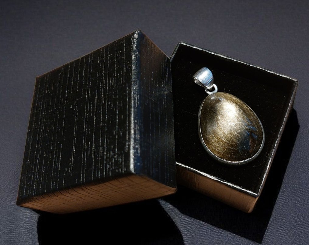 Very luminous golden obsidian. High quality. Untreated natural stone. Set in 925 silver. - Height: 4 cm - Width: 2.2 cm- 9 g #4.3