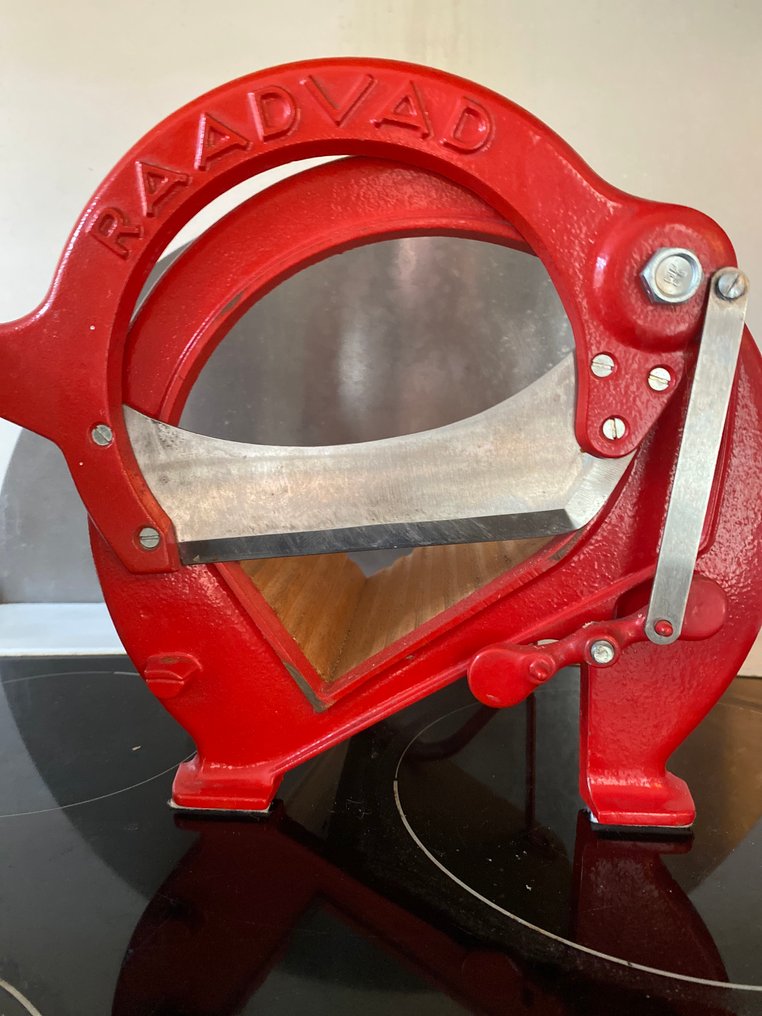 Raadvad - Ove Larsen - Brødskærer -  294 - Rustfrit stål, Støbejern, Bøg #1.0