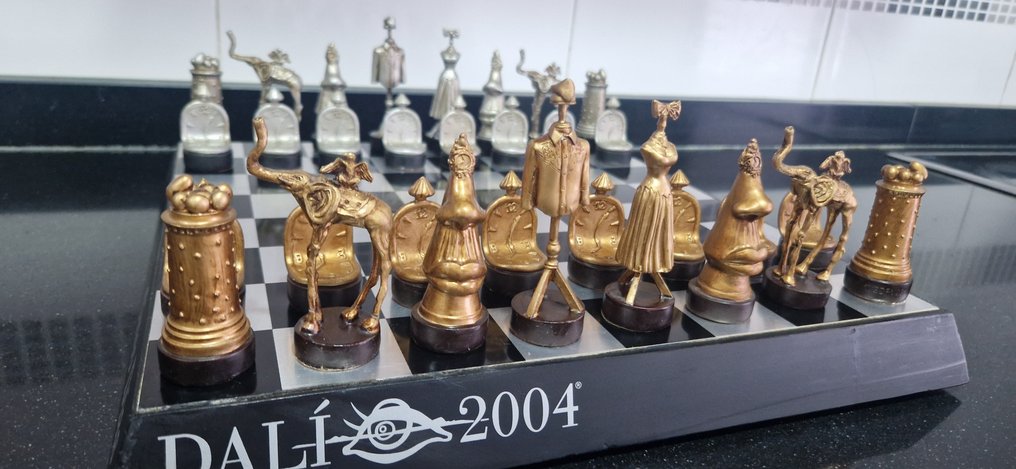 Σετ σκακιού - Ajedrez de colección de Lujo de Salvador Dalí - Αλουμίνιο, ξύλο, πολυρεζίνη με ενέσιμη μέταλλο. #2.1