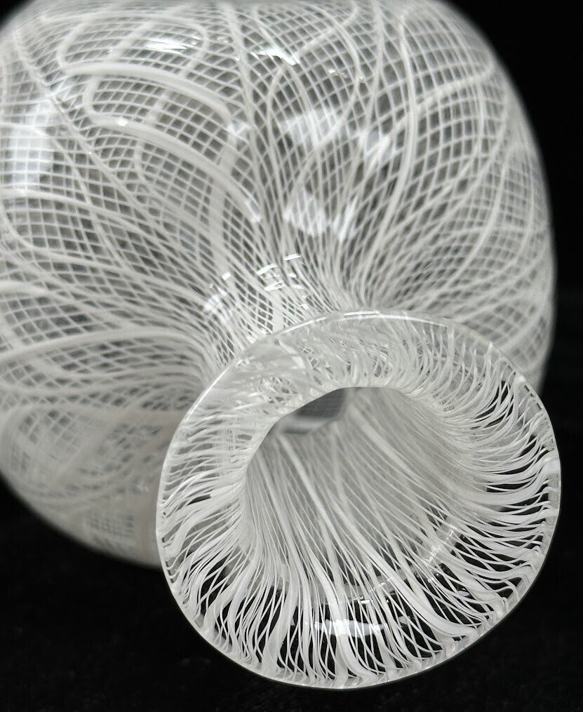 花瓶  - 穆拉诺玻璃瓶 Zanfirico 50年代 - Lattimo Reticello 镂空花纹 #4.3