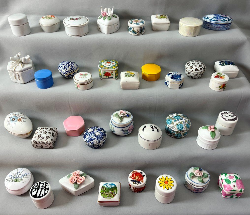 Div. fabr. - 藥盒 (36) - div. 模型 - 瓷器 - 瓷制的药盒 #1.0