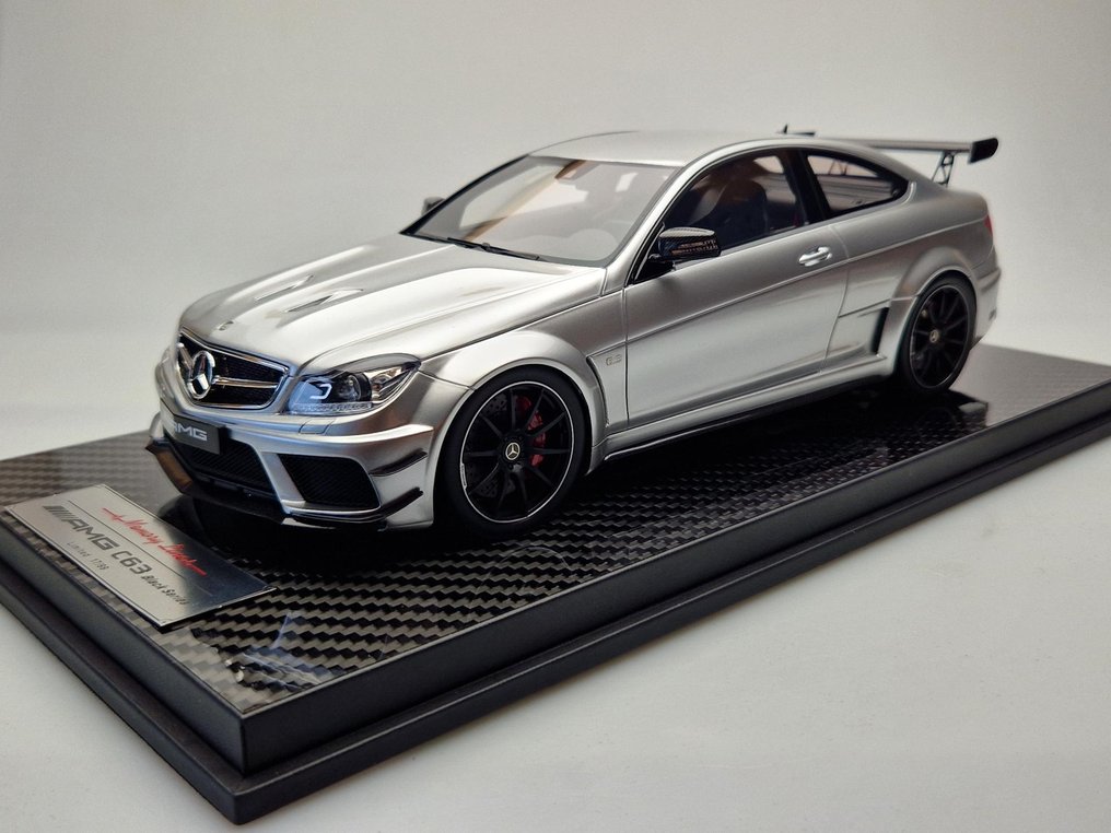 Memory lines 1:18 - Model car - Mercedes Benz C63 AMG Black series - Zilver - Limited edition of only 99 pieces. #1.0