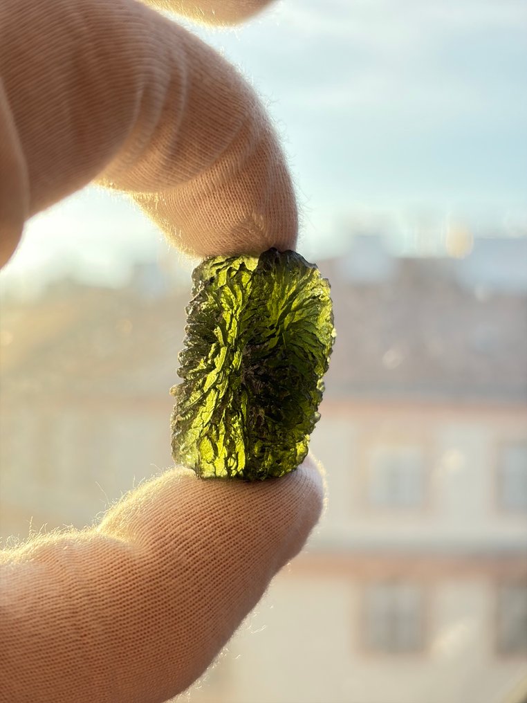 Moldavite Tectite - Altezza: 33 mm - Larghezza: 25 mm- 17 g - (1) #3.2