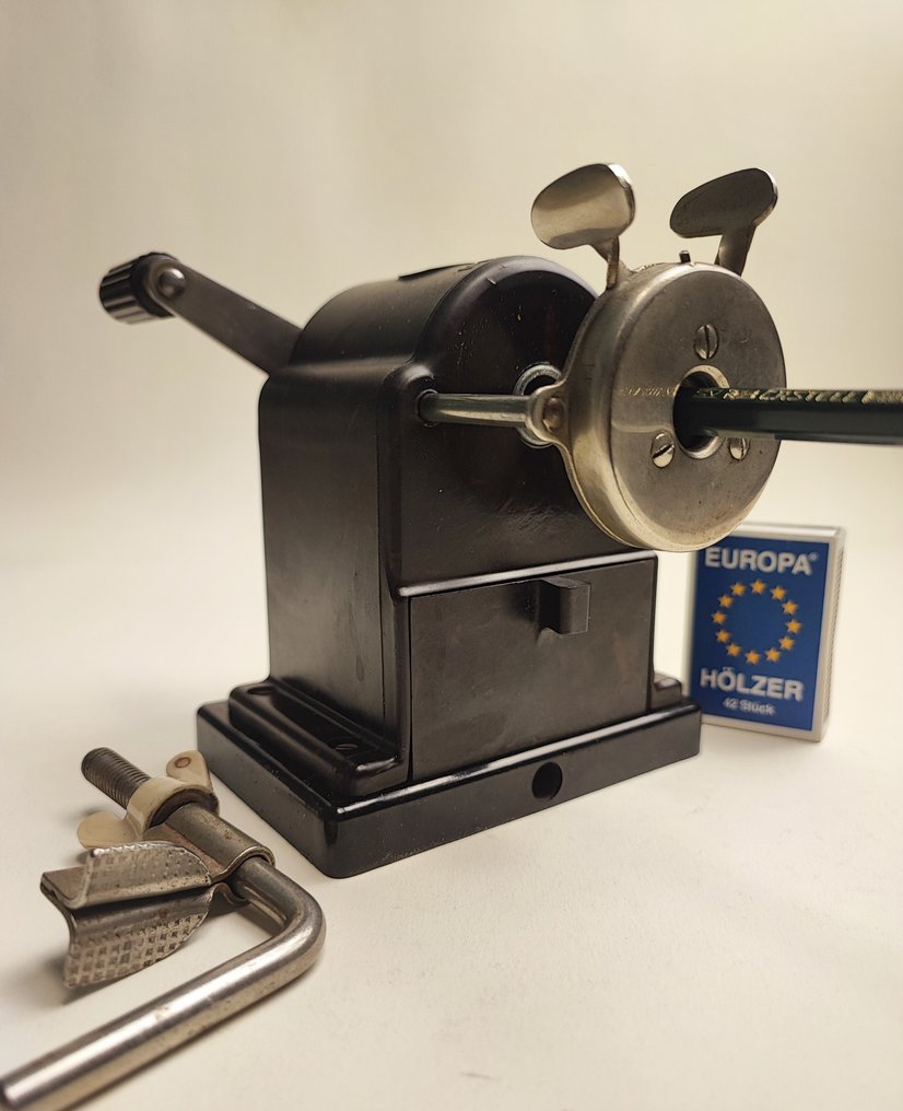 FTE 120 - Pencil sharpener Industrial design - DDR #1.0