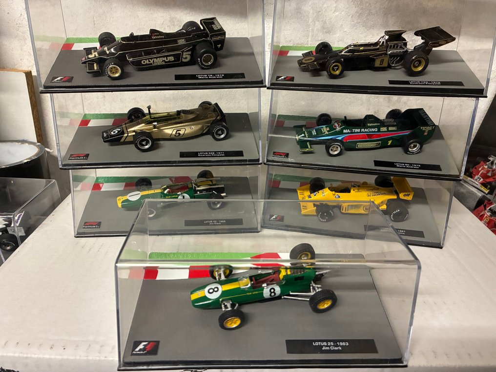 1:43 - Model car (7) - Modelli Formula 1 assortiti #1.0