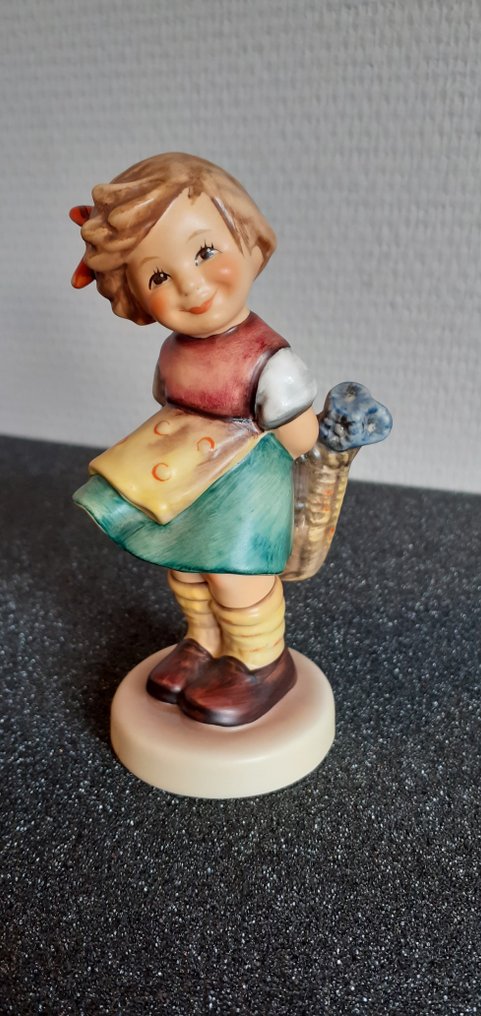 Goebel - Figurine - Unieke Hummel Nr 377 " Bashful " - TMK7 - Porcelain #1.0