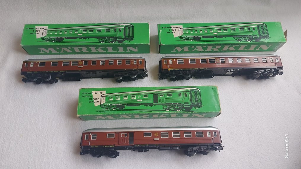 Märklin H0 - 4030/4031 - 模型客運火車 (3) - 两节客车和一节带行李区的客车。 - SJ #1.0