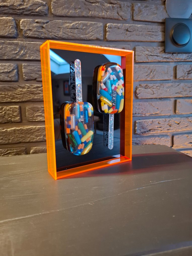 ELEMENTAL - Neon Ice Cream - Mirror Edition #1.0