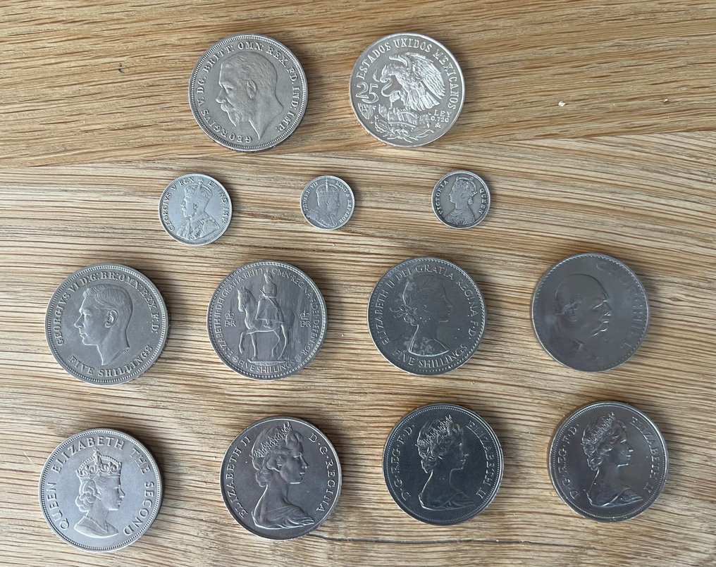 World. Lot of 13 munten  (No Reserve Price) #2.1