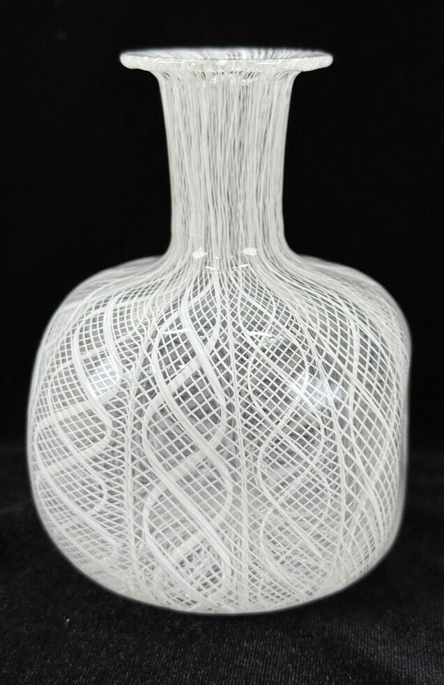 花瓶  - 穆拉诺玻璃瓶 Zanfirico 50年代 - Lattimo Reticello 镂空花纹 #2.1